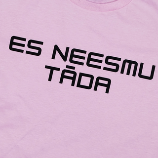 Kokvilnas  T-krekls “Es neesmu tāda” | gaiši rozā